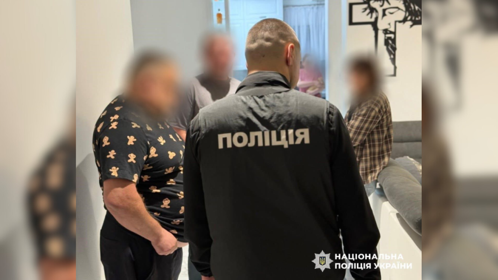 На Івано-Франківщині затримали співробітника ТЦК за хабар у 1500 доларів за оформлення документів про тимчасову непридатність до служби