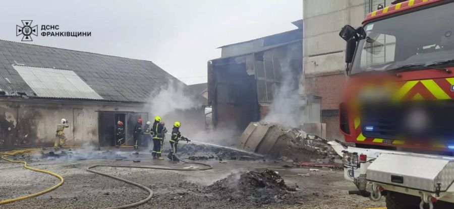 На Прикарпатті рятувальники за добу загасили дві пожежі