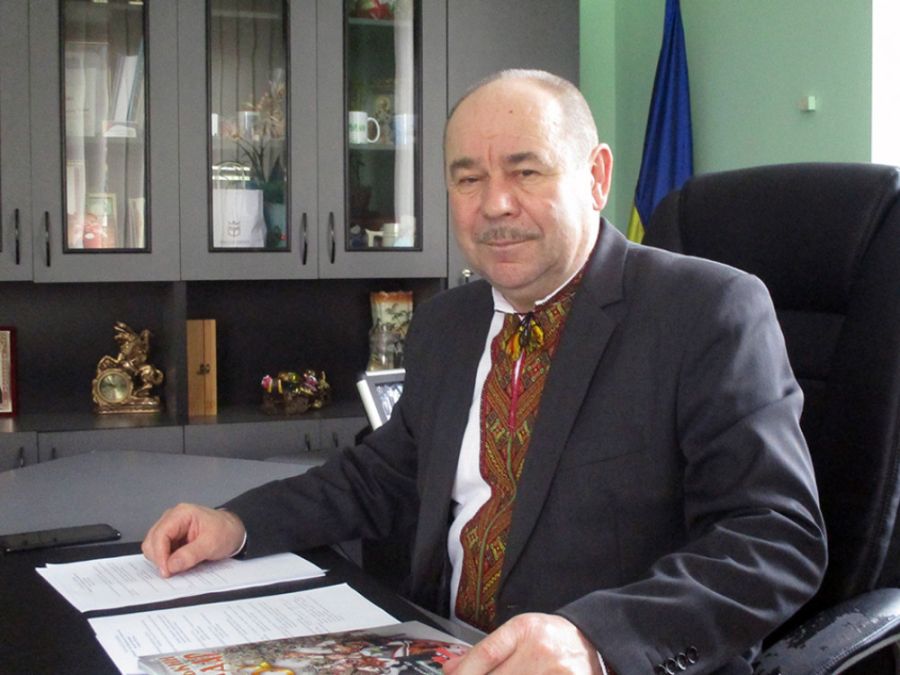 Суд визнав винним селищного голову Верховини у конфлікті інтересів