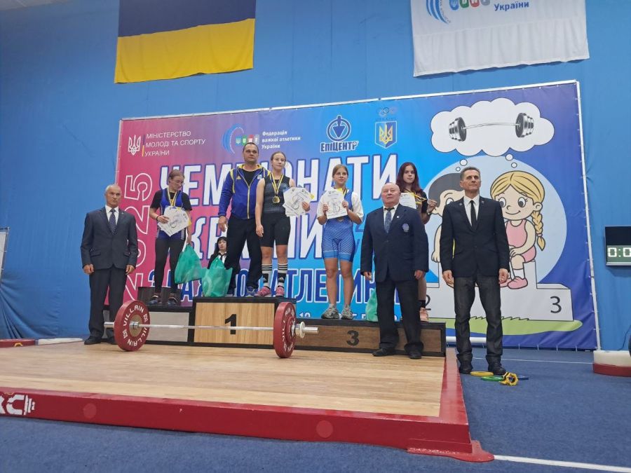 Спортсменки з Прикарпаття досягли успіху на українському чемпіонаті з важкої атлетики