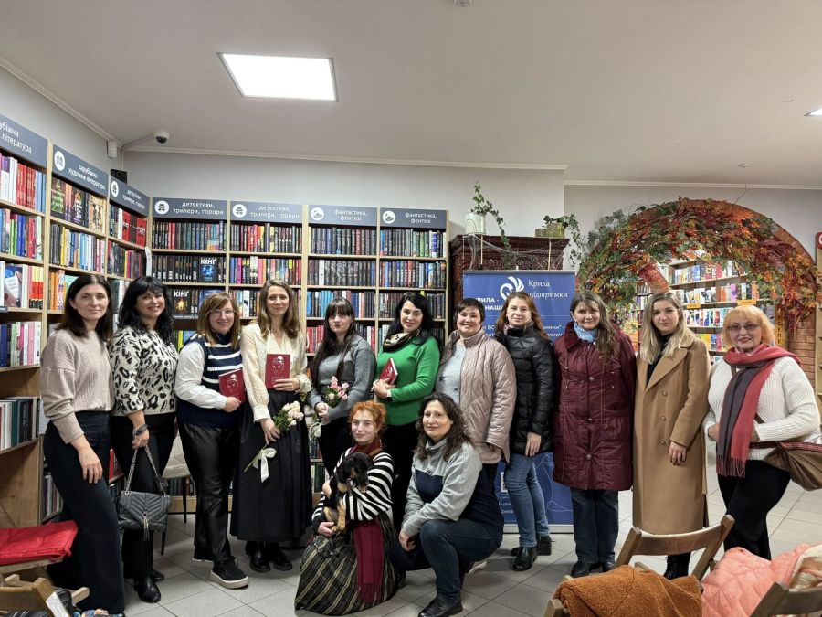 У Калуші представили збірку феміністичних віршів “Другий вінок”