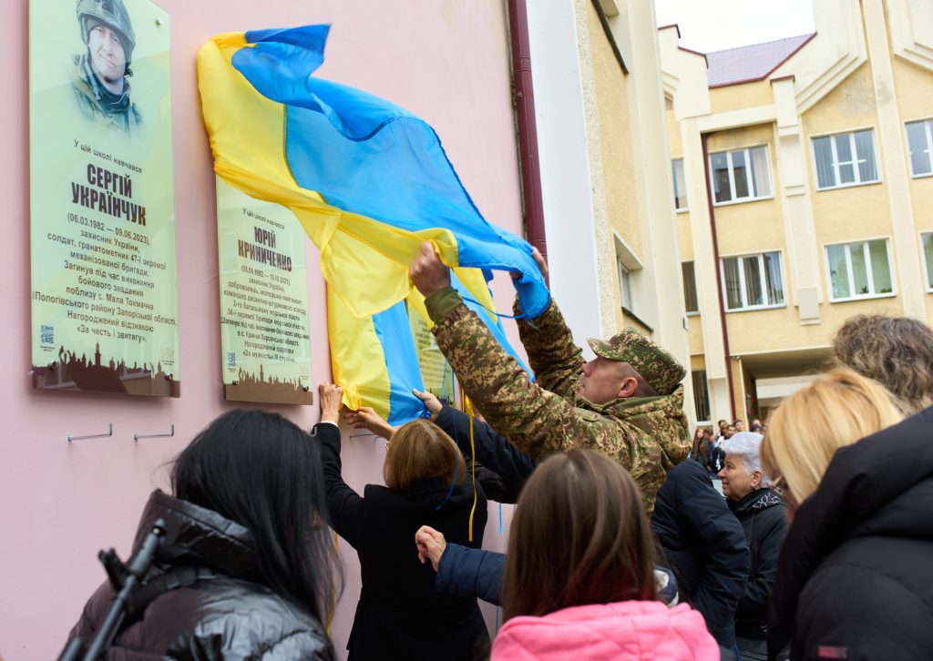 П’ятьом героям громади сьогодні відкрили інформаційні стенди