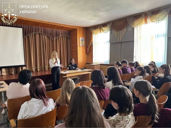 Більше ніж 2850 школярів Прикарпаття долучилися до заходів з профілактики суїцидальної поведінки