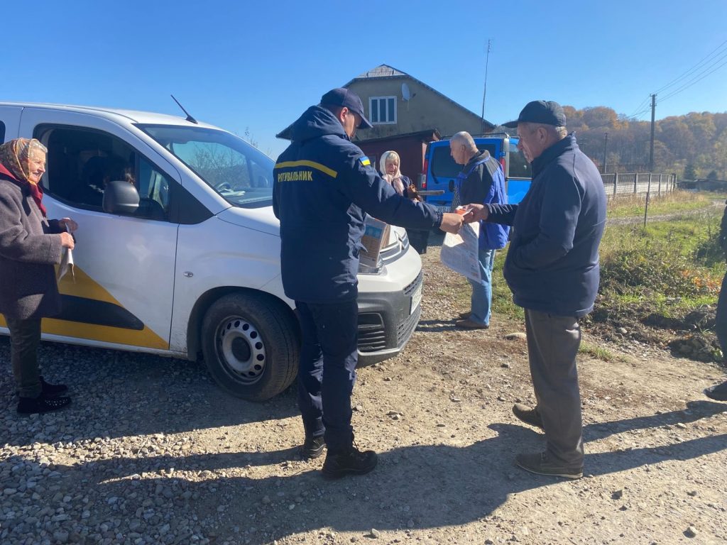 Рятувальники організували тренінг з пожежної безпеки для жителів Матеївецької громади