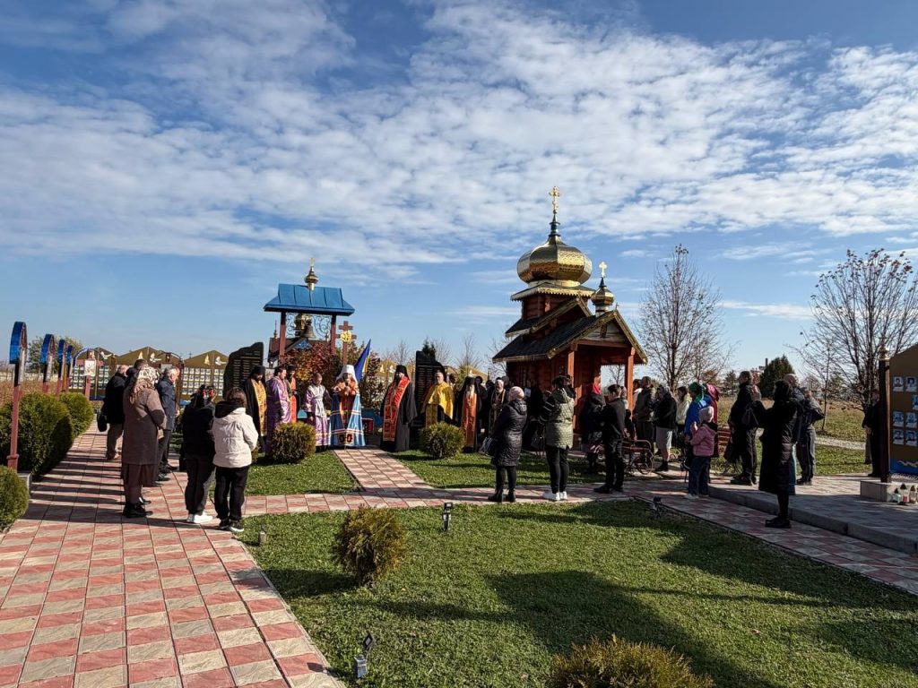 На території Угорницького Спасо-Преображенського монастиря на Коломийщині відкрили пам’ятний знак загиблим Героям Верховинщини