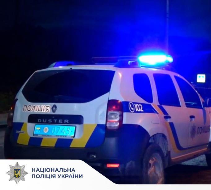 У Коломиї п’яний чоловік з ножем і гранатами намагався увірватися до оселі колишньої дружини