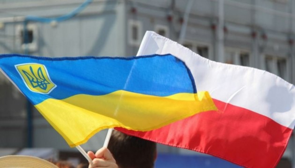 Місця та сфери працевлаштування українців у Польщі: популярні напрямки та співпраця з Worksol Group