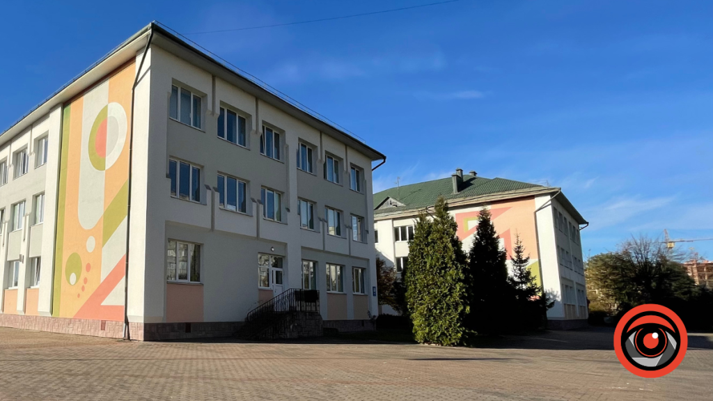 У місті Калуш деякі учні перейдуть на дистанційне навчання