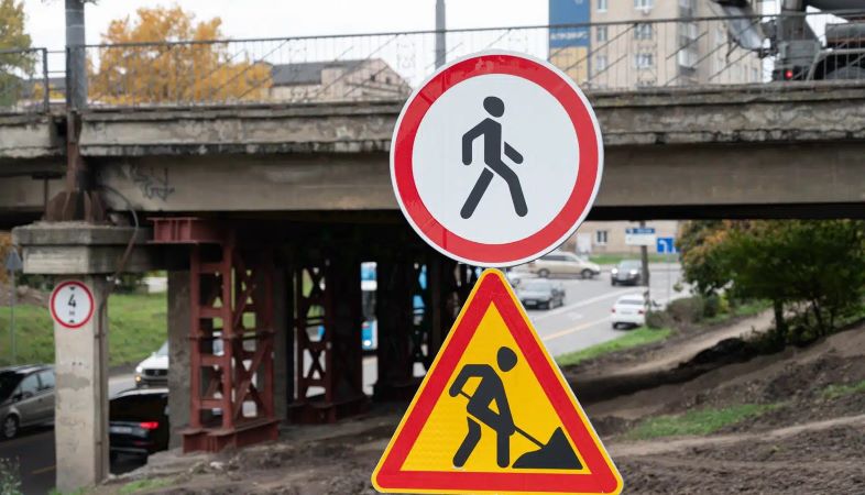 За два місяці оновлення старого моста на Пасічній коштувало понад 7 мільйонів гривень