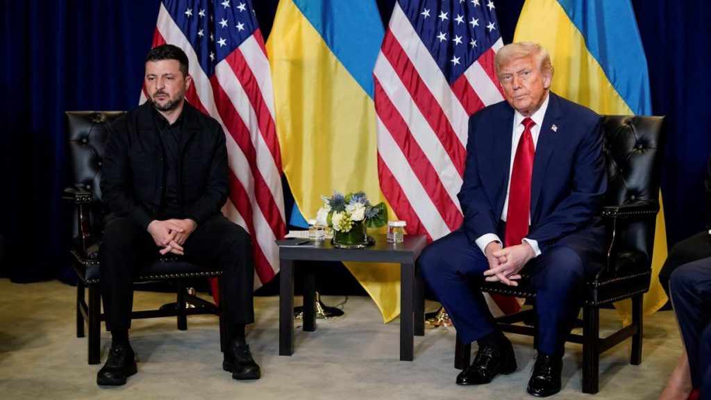 Трамп порадив Зеленському погодитись на вимоги Путіна, оскільки той здатен «знищити Україну»