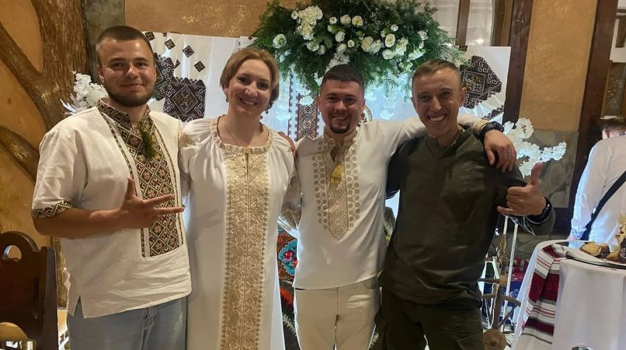 Олімпійська призерка Олена Підгрушна одружилася з воїном з Ворохти і стала мамою першої дитини.