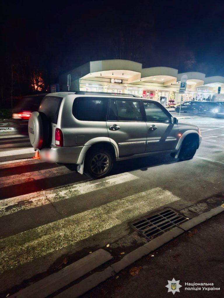 У Франківську автомобіль збив 44-річну жінку з Калуша