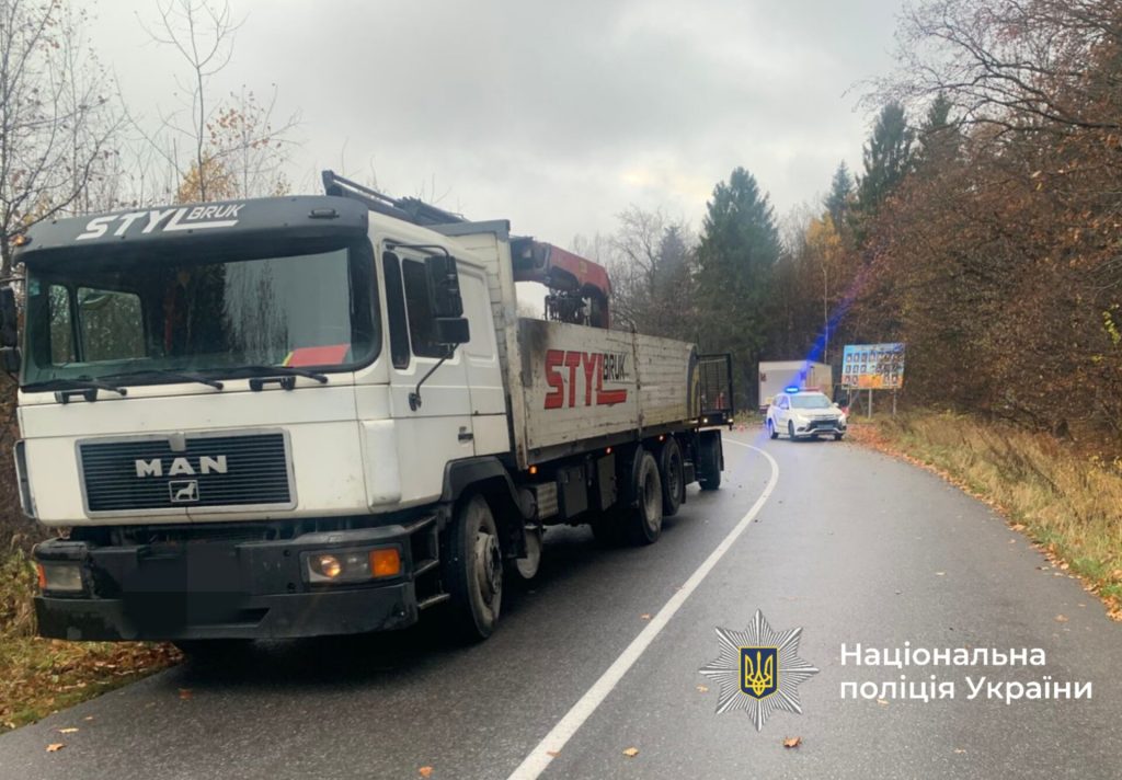 В Прикарпатті сталась аварія за участі двох вантажівок