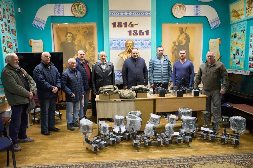 «Писець»: з Івано-Франківська для батальйону протитанкової оборони передали засоби радіоелектронної боротьби