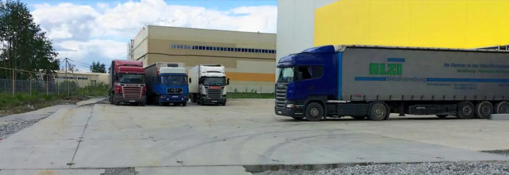 Аеродромна плита використовується для під'їзду до логістичного комплексу