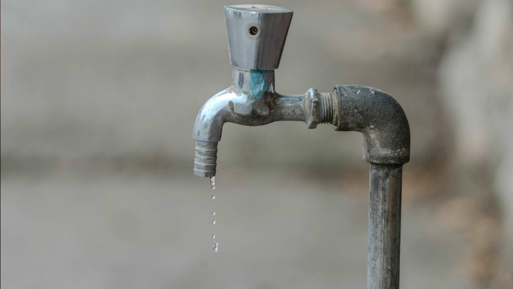 У Надвірній знижується вода у свердловинах, мешканців закликають заощаджувати воду