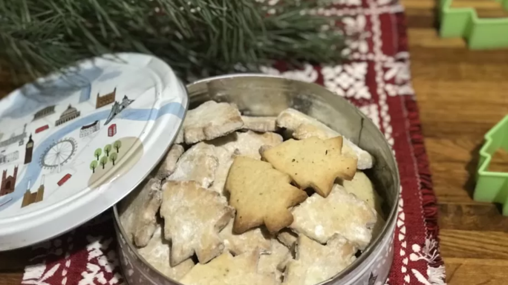 Пісочне печиво для новорічних свят: легкий рецепт смачної випічки