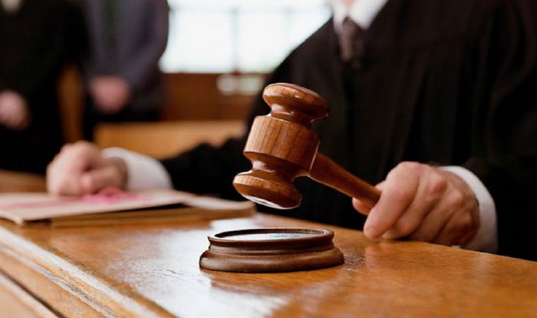 У Богородчанах засудили чоловіка за згвалтування маленької доньки