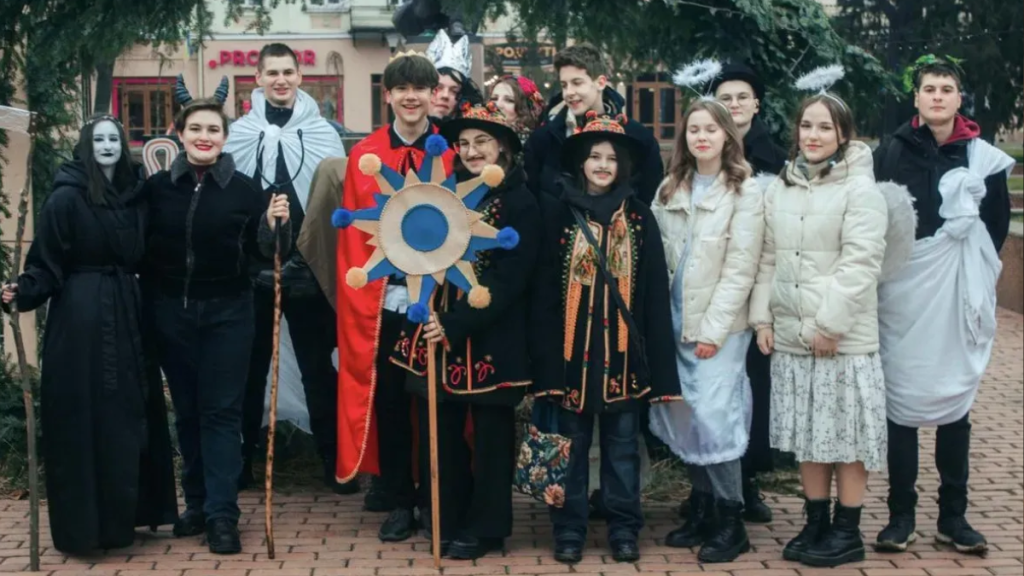 Козак, смерть і три царі: ідентифікація персонажів різдвяного вертепу