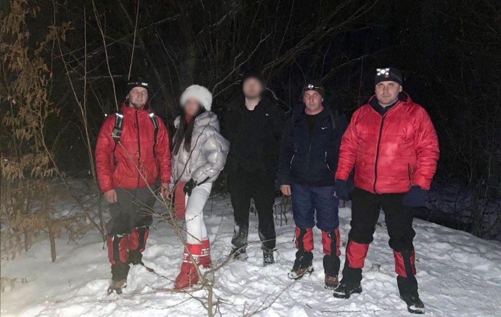 У Яремче рятувальники надали допомогу туристам із Сум, що загубилися напередодні Нового року.