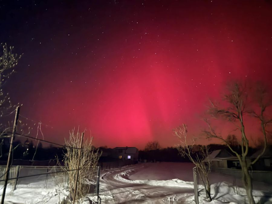 Північне сяйво засяяло в небі над Калушем: вражаючі фотографії