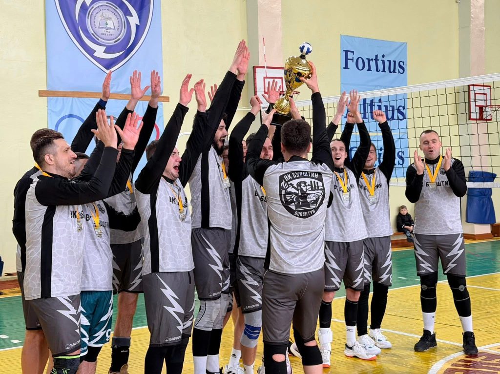 Тріумф Бурштина: волейбольний колектив міста виграв обласний Кубок