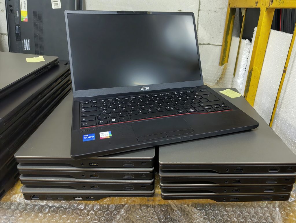 Ноутбук Fujitsu LifeBook E5412 Core i5 1235U