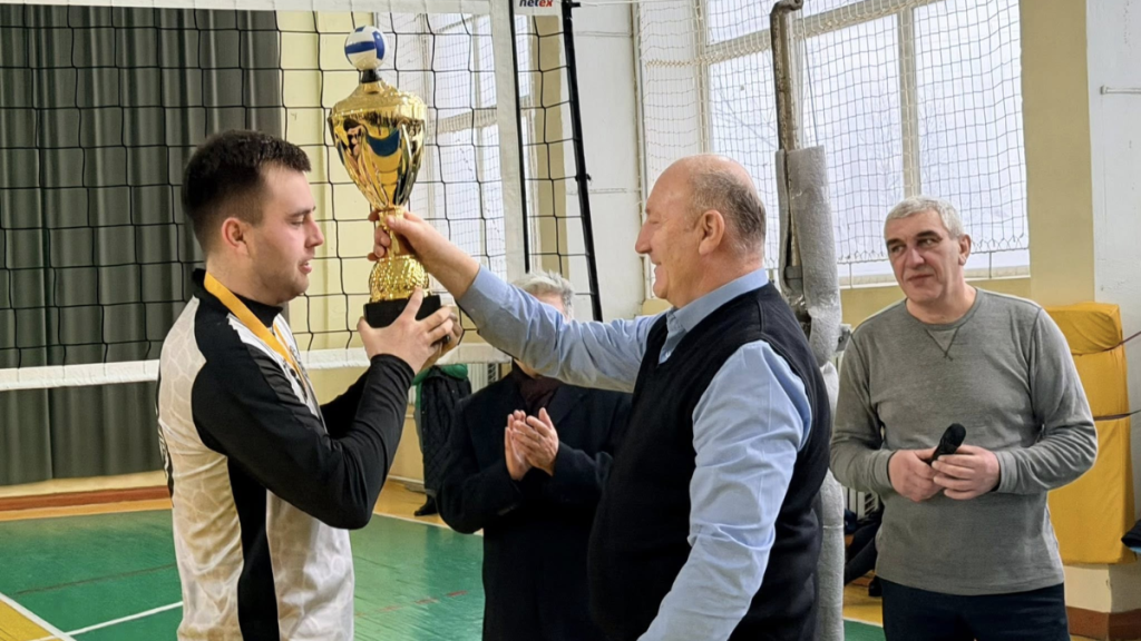 Волейбольний колектив із Бурштина здобув Кубок області