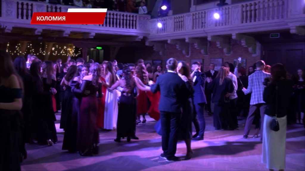 У Коломиї пройшов благодійний бал «Охоронці мрій».