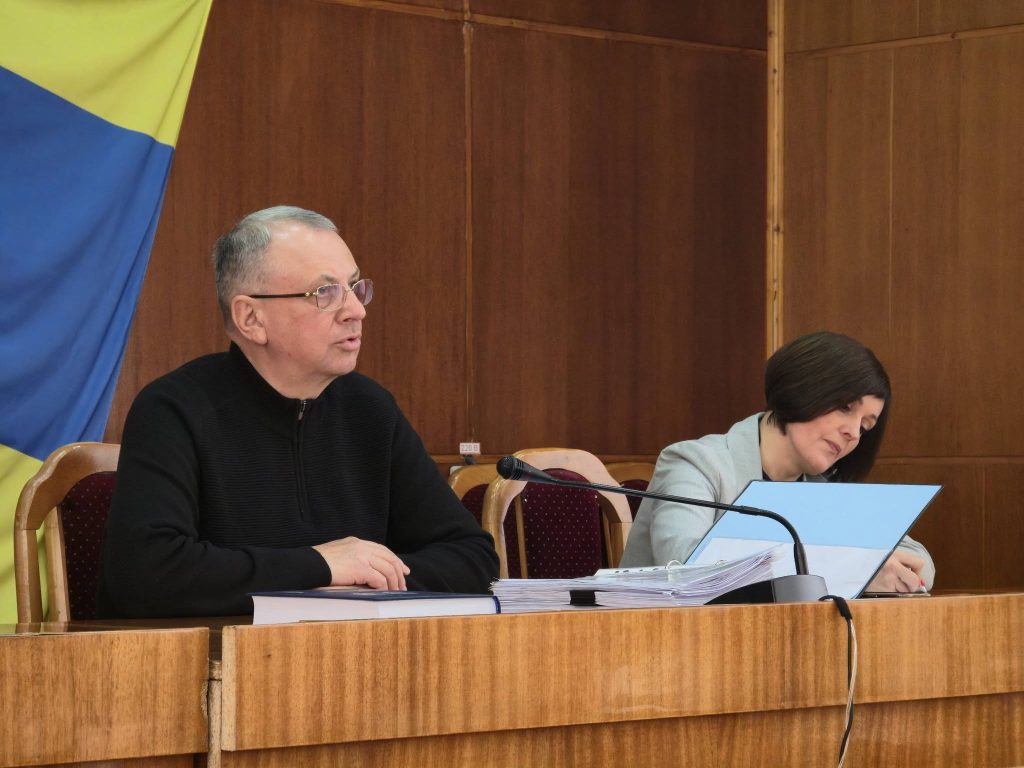 У Снятині збирають пластик для виготовлення дронів і надають допомогу сім’ям захисників: рішення виконкому