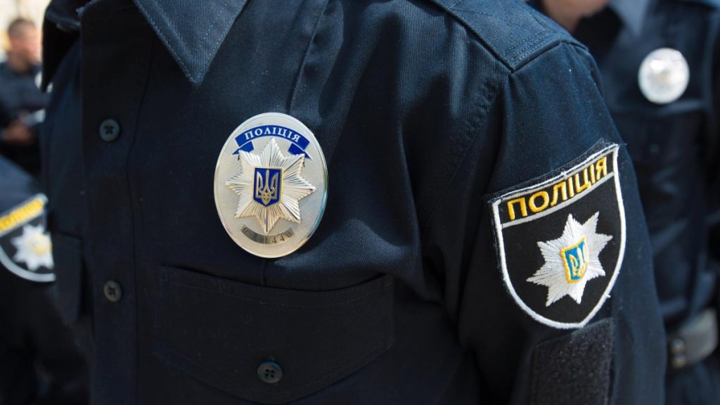 В Ужгороді засуджено чоловіка, який під наркотиками викрав авто та травмував власника