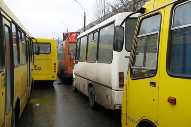 Ціни на пальне у Калуші зростають: які зміни у вартості проїзду очікувати
