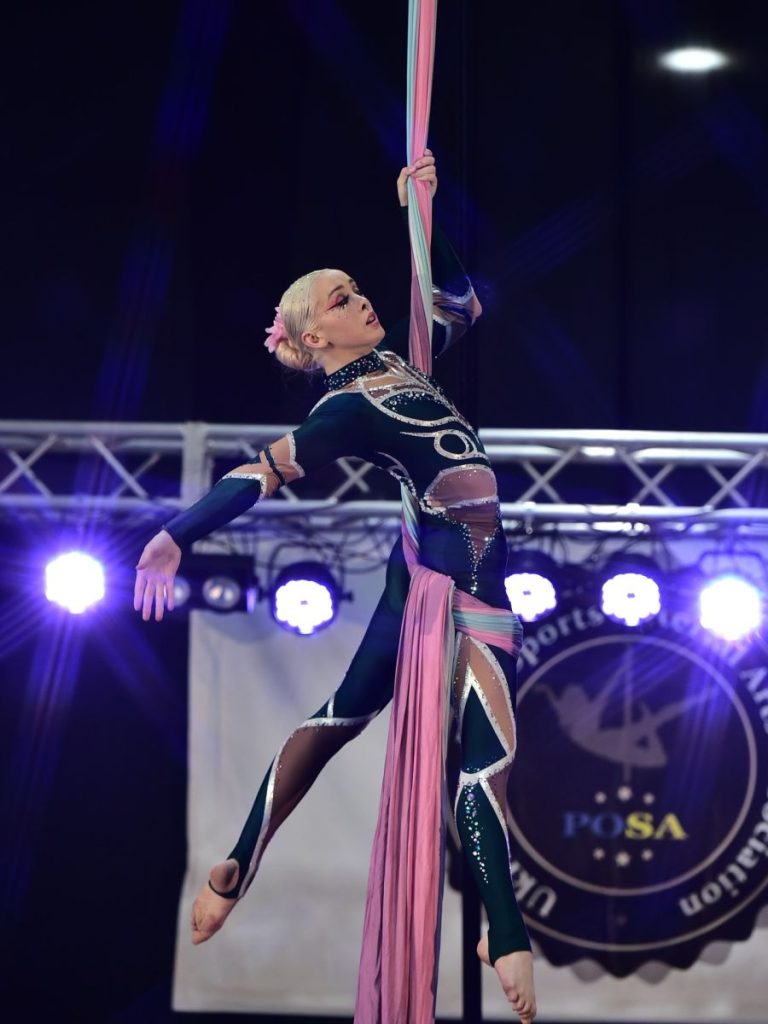 Продовжується збір допомоги на лікування: акробатка з Івано-Франківська отримала травму хребта