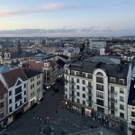 В Івано-Франківську очищають вулиці від пилу і сміття, незважаючи на нестачу обладнання та персоналу