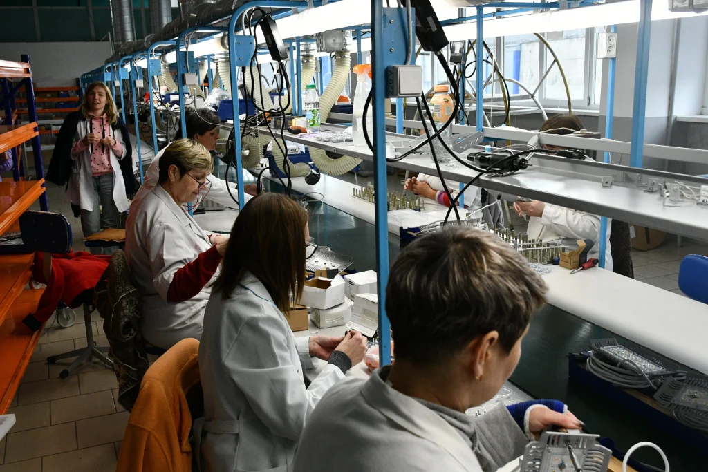 удосконалення механізмів світильників