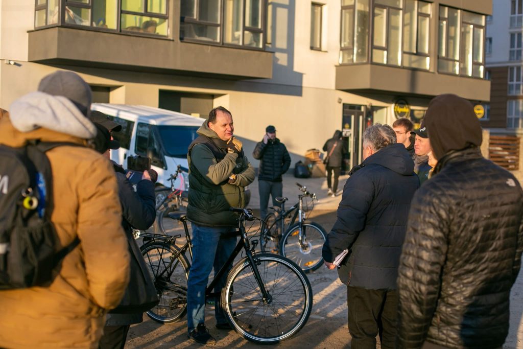 Шляхи після зими, новий міст та збереження зеленої зони: як пройшла ранкова перевірка міського голови