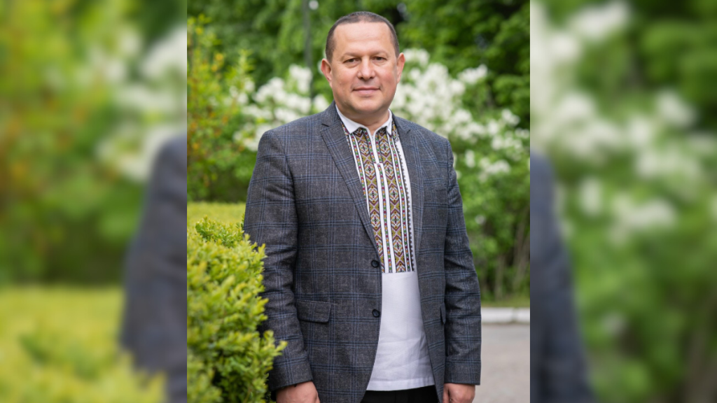 Сотні тисяч бонусів і доплат: яка буде зарплата мера Надвірної Зіновія Андрійовича у 2025 році