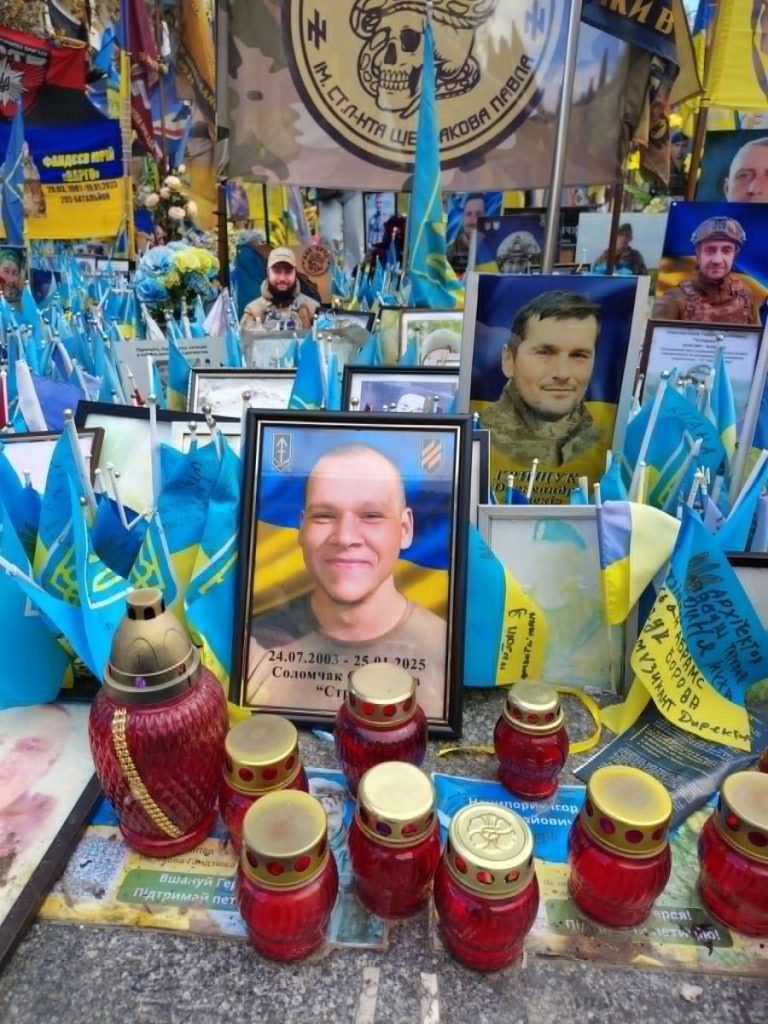 Соломчака Станіслава з Калуша, загиблого воїна, посмертно відзначили орденом «За мужність» та «Комбатантським хрестом»