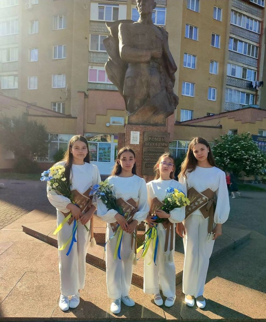 Калуська молодь відзначила День Героїв у пам’ять про лідерів українського народу