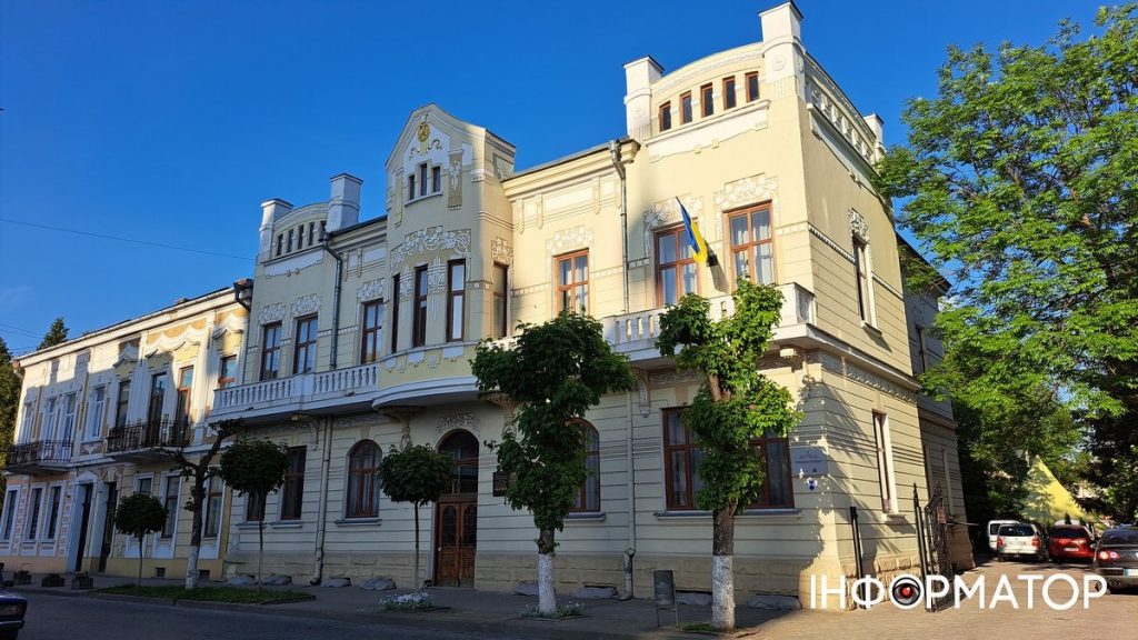Музична школа №1 імені А. Кос-Анатольського в Коломиї відзначає 105 років. Фоторепортаж
