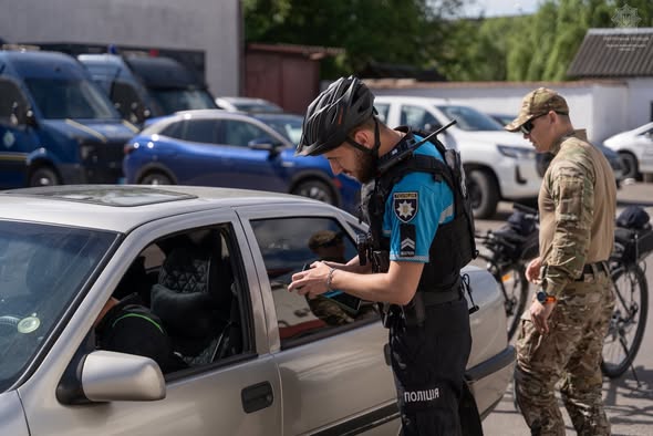 У Івано-Франківську велопатрульні здобули навички з надання першої допомоги, тактики та стрілецької підготовки
