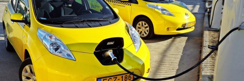 Безшумний транспорт мегаполіса: як електромобілі перетворюють таксі у Франківську