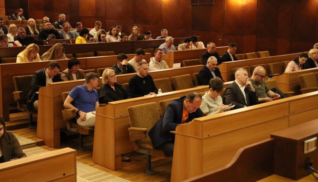 Відкликана сесія в Івано-Франківську: звернення, підтримка ветеранів та створення індустріального парку