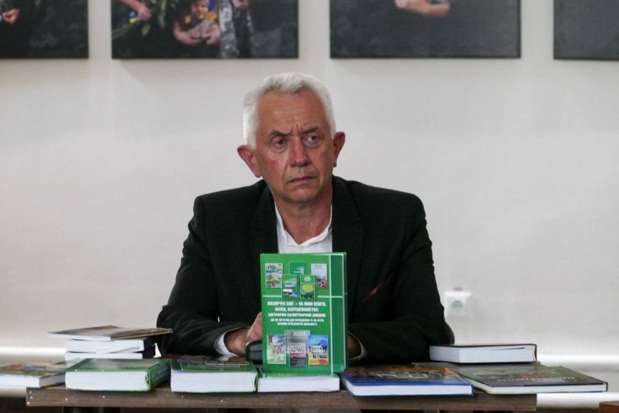 В Калуші професору Олегу Малярчуку вручили нагороди і медаль