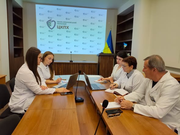 Експерти Прикарпаття разом з ВООЗ обговорили цифрові методи контролю вакцинації