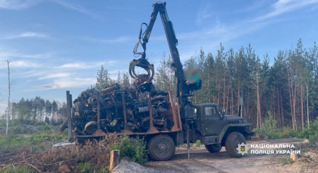 У Рівненській області викрили великий незаконний видобуток бурштину