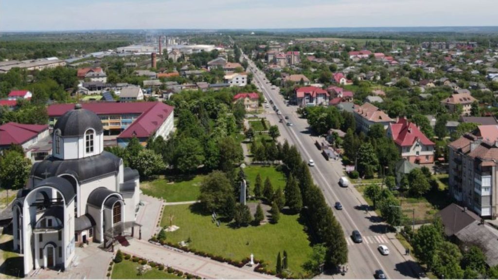 Громадська організація “Мами Коломийщини” наполягає на забороні руху електросамокатів і електровелосипедів біля міського озера