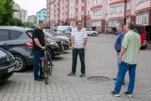 Щотижневий вівторковий огляд мікрорайону Пасічна в Івано-Франківську