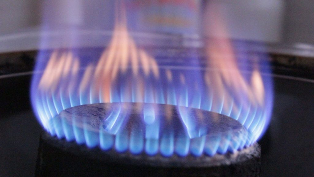 У селах Прикарпаття тимчасово припинять постачання газу: точні місця та дати
