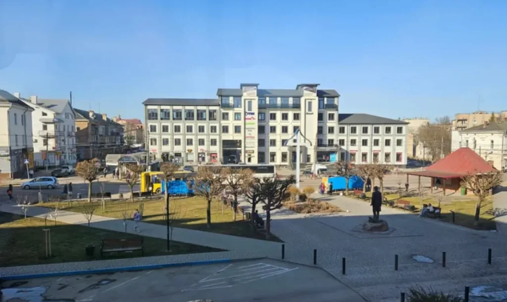 Адміністрація Коломиї витратить 770 тис грн на монтаж двох автобусних зупинок